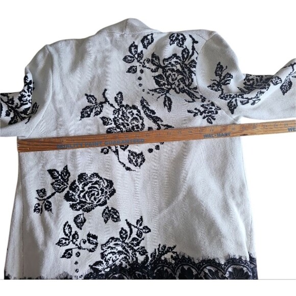 Chico's Open Front Floral Cardigan Sweater Sz 2 (L/XL) Lace Hem Feminine Chic - Picture 14 of 16